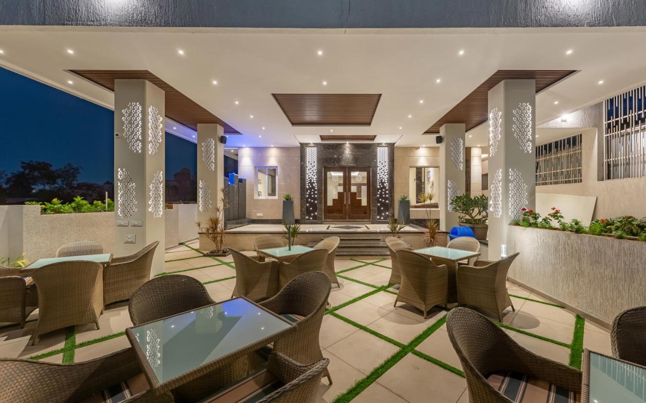 Grand Regal Hotel Chandoli Buitenkant foto