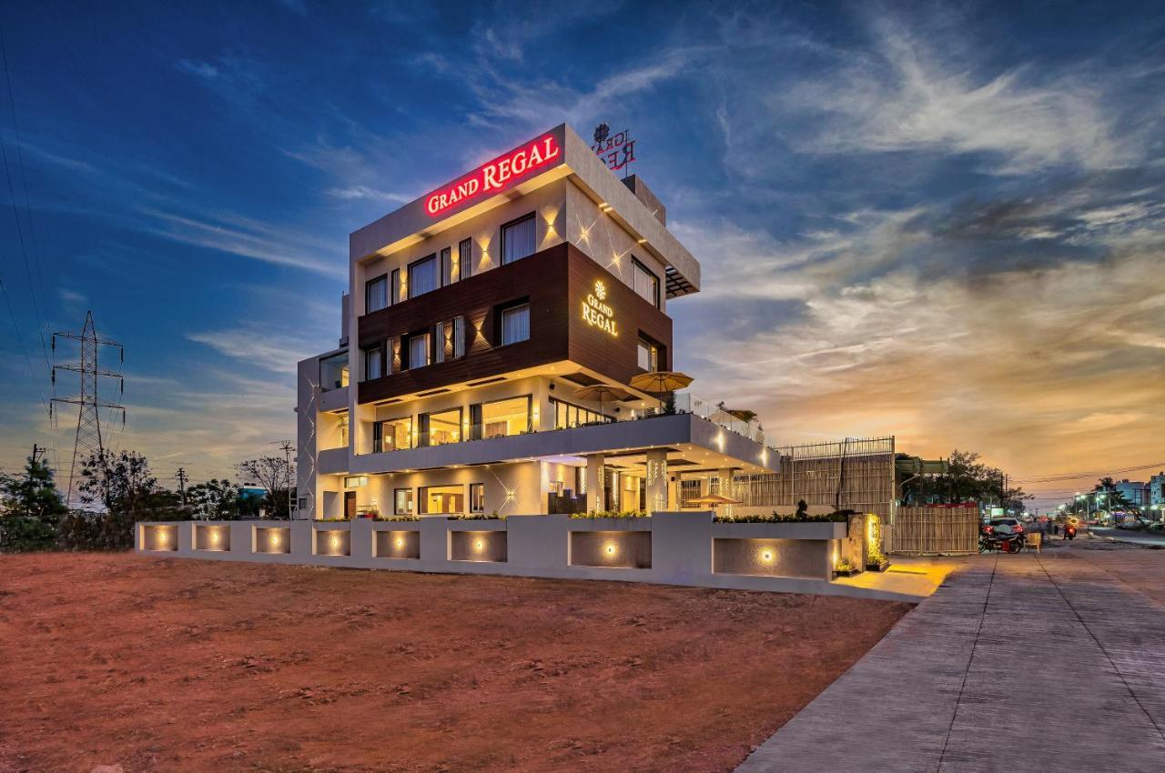 Grand Regal Hotel Chandoli Buitenkant foto