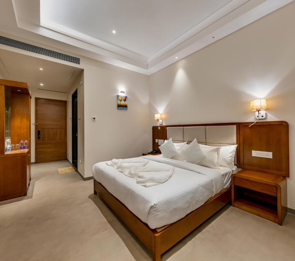 Grand Regal Hotel Chandoli Buitenkant foto