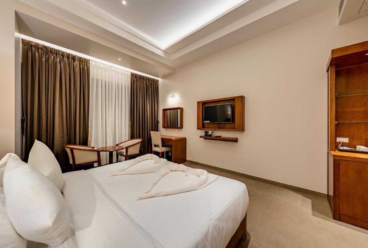 Grand Regal Hotel Chandoli Buitenkant foto